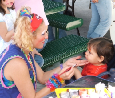 face painting kid's parties Anna Banana the clown and childrens entertainer